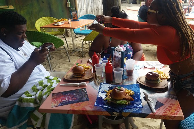1. Negril Private Airport transfer to/from Hotels & Accommodations - What to expect from pickup to drop-off