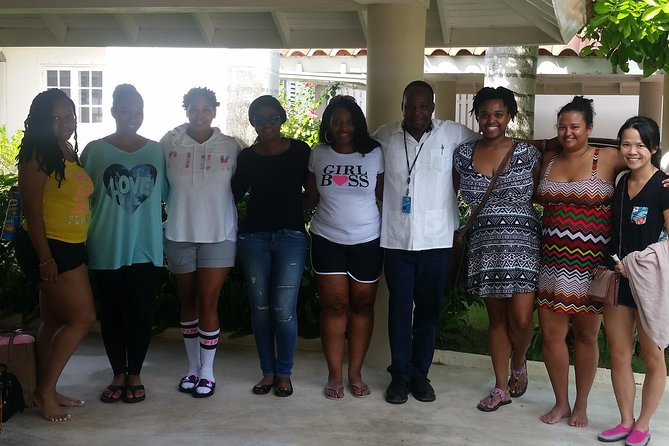 5. Montego Bay Private Highlite Sightseeing, SouvenirShoppingHalfDay Guided Tour - Your guide and the private-group advantage