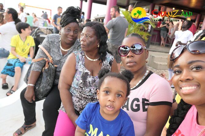 7 Mile Beach & Ricks Cafe with free Shopping experience - Negril 7 Mile Beach: Your Time to Swim, Sunbathe, and Breathe