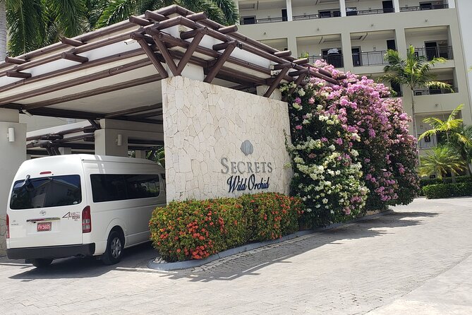 A "Private" Airport Transfer to any Resort in Montego Bay - Drivers Who Communicate, and Why That Matters