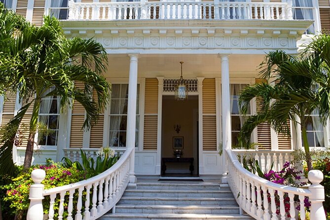 Airport Group Transfers-Kingston - One Booking, Two Directions: Getting There and Getting Back