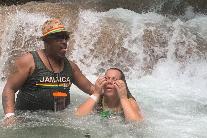 Airport /Hotel Transfer Norman Manley airport and Montego bay - Kingston to Ocho Rios Without the Taxi Stress