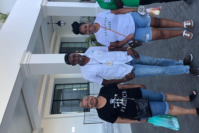 Airport MBJ Round Trip Transfers, to Montego Bay Airbnb & Resorts - From MBJ to Montego Bay, the point is to start your trip fast