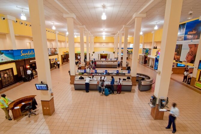 Airport Shuttle from Montego Bay (MBJ) to Hotel - Where You’ll Be Dropped Off: Hotels, Resorts, and Real Expectations
