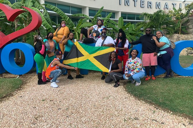 Airport Transfer Ocho Rios hotels - The Drive Itself: Air-Conditioning Plus Snacks and Drinks