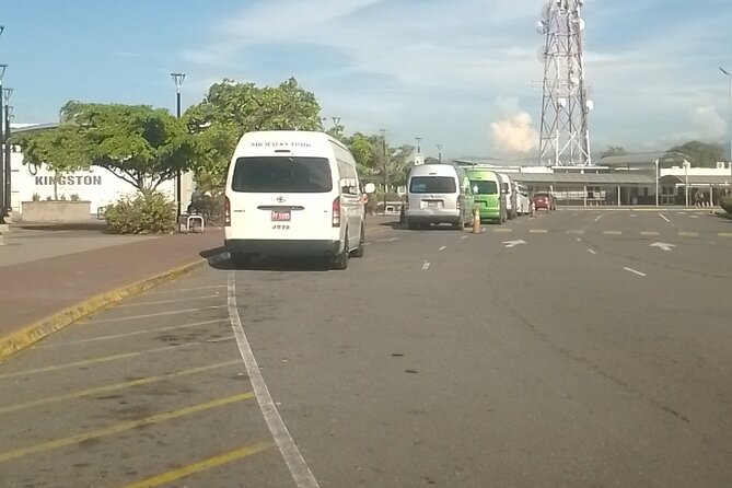 Airport Transfers from Kingston. - Reliability, Communication, and the One Thing to Watch