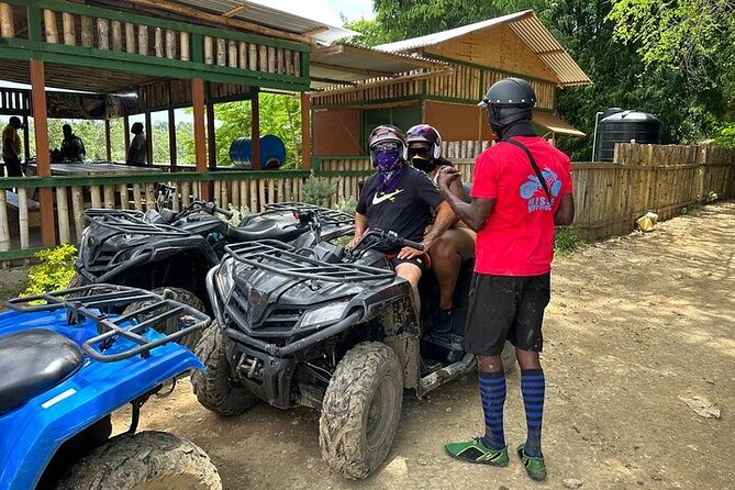 ATV, Ricks Cafe and 7 Mile Beach - The Ultimate 3!! - Rick’s Cafe: sunsets, live reggae, cliff jump entertainment, and where the night vibe starts