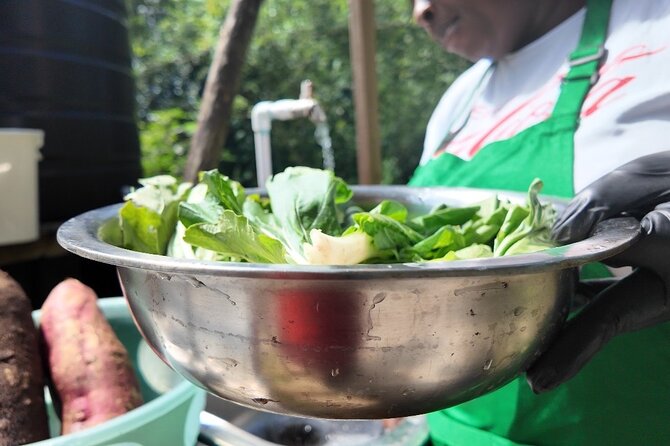Authentic Jamaican Cooking Experience in the Mountain from mobay - Shopping for ingredients at the local market