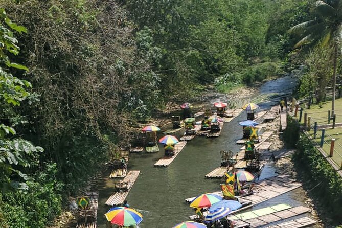 Bamboo Rafting with lime stone - The on-site scene: music, photos, and how to avoid getting nicked