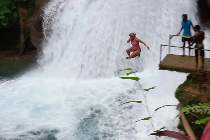 Blue Hole Adventure Ocho Rios. - Final Pool Tarzan Rope Swing, Optional 20ft Finale, Then the Swim Choice
