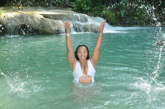 Blue Hole and Bamboo Rafting Ocho Rios - Getting There and Settling In: Pickup, AC, and Rum Punch at Start