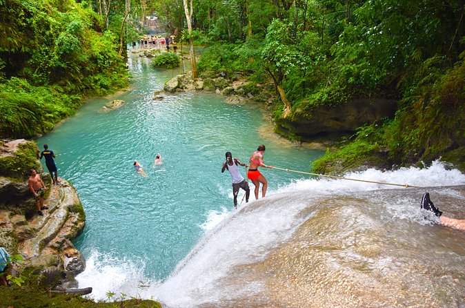 Blue Hole Falls & White River Tubing from Falmouth Jamaica - Meeting at Falmouth Courthouse and getting a smooth start