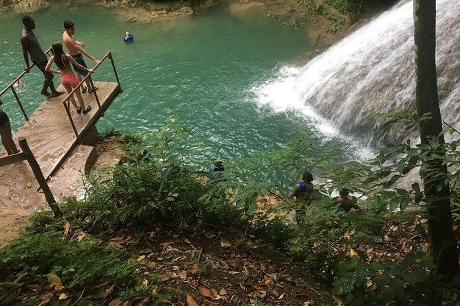 Blue Hole & Jamaica Sightseen Tour Included Transportation - The real value of small-group private style transport