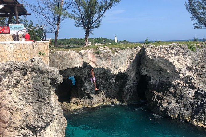 Blue Hole Mineral Springs, Rick's Café, and Shopping Combo Tour - Key things to know before you go