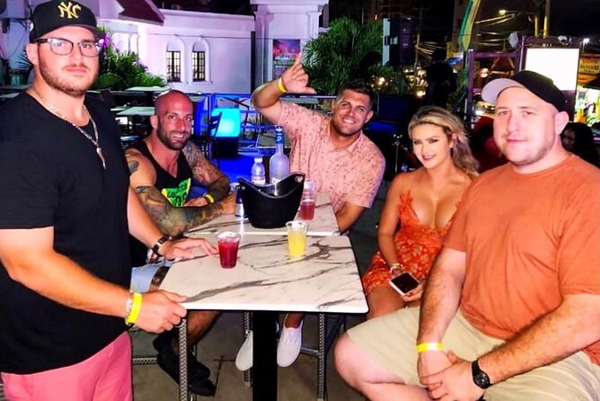 Blue Hole Mineral Swim, Negril Ricks Cafe, & Herb Farm Combo Tour - Stop 3: Rick’s Cafe Sunset, Cliff Views, And Entertainment
