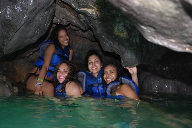 Blue Hole plus Secret Falls and Dunns River Falls Combo from Falmouth Hotels - The lunch break at Scotchies Outdoor Garden Restaurant