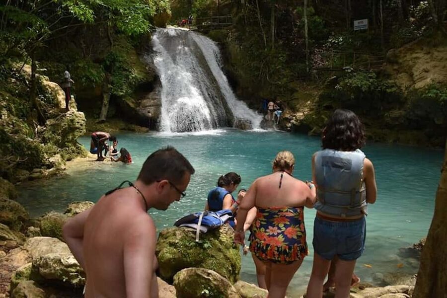 Blue Hole, Secret Falls, and Dunn's River Falls Combo Day-Tr - What to pack so wet time does not ruin your day