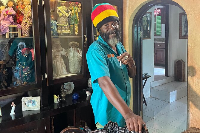 Bob Marley's Nine Mile Mausoleum Tour (Complimentary Rum Punch) - Entering Nine Mile at the right time, 9:00 AM to 5:00 PM