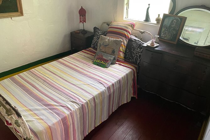 Bob Marley's Nine Mile Mausoleum Tour (Complimentary Rum Punch) - Complimentary rum punch: a small comfort, not the main event