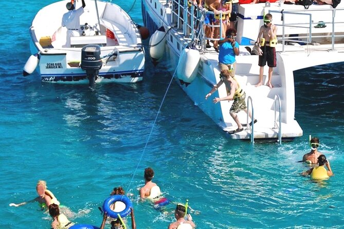 Catamaran Party Cruise and Snorkeling from Montego Bay - Doctor’s Cave Beach snorkeling: the point of the swim