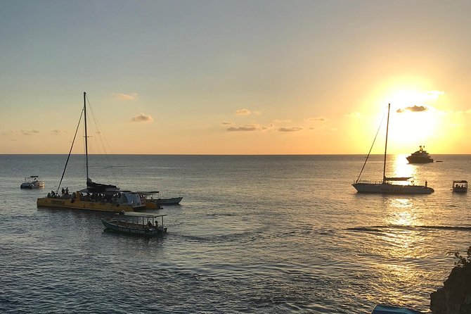 Cliff jumping and Sunsets - Food and drinks: a dinner date, not a lunch tour