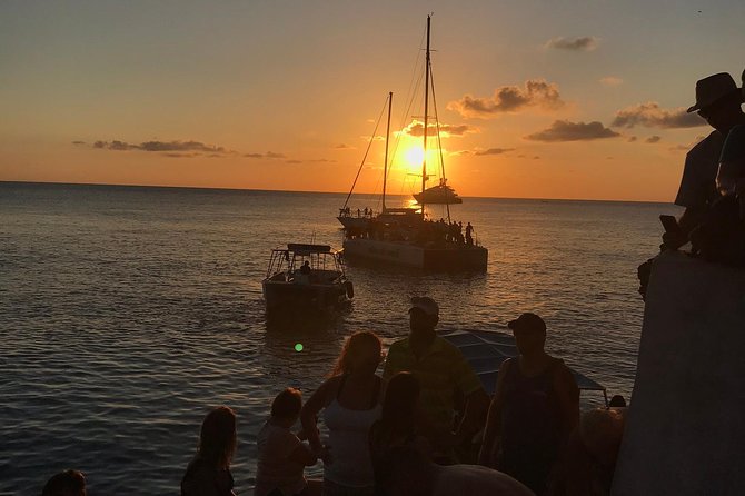 Cliff jumping and Sunsets - Price and value: $26 for transport, sunset time, and choice