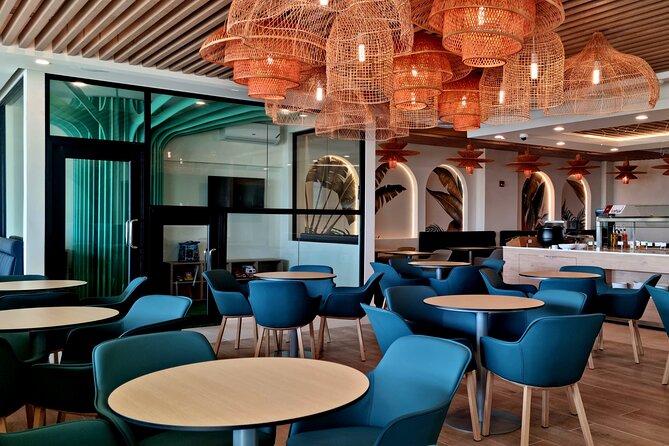 Club Mobay Sangster Airport VIP Lounge with Priority Entry - Kids in Pickney Place, adults in peace