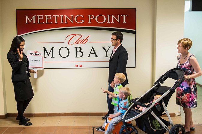 Club Mobay VIP Lounge Access and Round-Trip Airport Transfer - Small Group Size, Clear Meeting Points, and the Names That Matter
