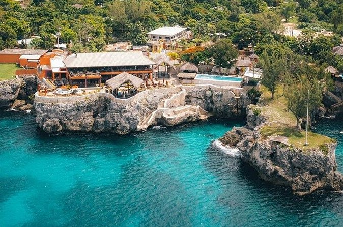 Day-Trip to Rick's Cafe from Montego Bay - Negril shopping stop: a bonus if you plan it right