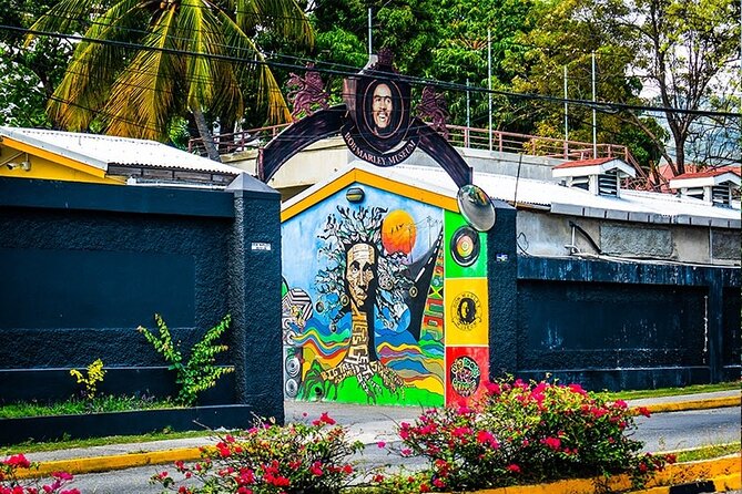 Day Trip to The Bob Marley Museum from Montego Bay - The Road From Montego Bay to Kingston, With Real-Time Jamaican Scenery