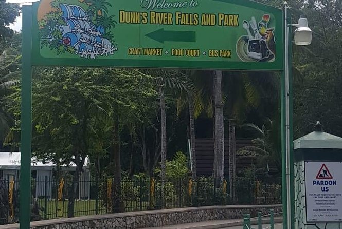 Dunn's River and Blue Hole Tour from Ocho Rios - Dunn’s River Falls: what the climb gives you (and what to watch for)