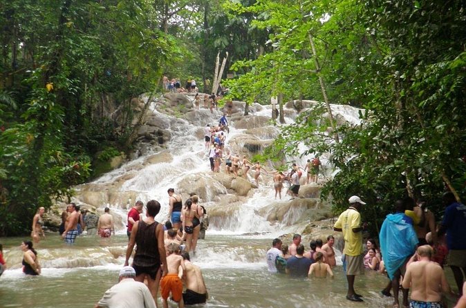 Dunn's River Falls - Dunn’s River Park Time, Tickets, and Photo Moments