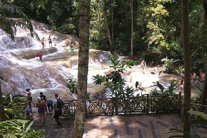 Dunn's River Falls and Beach From Ocho Rios Jamaica - Getting picked up in comfort, with a real driver in charge