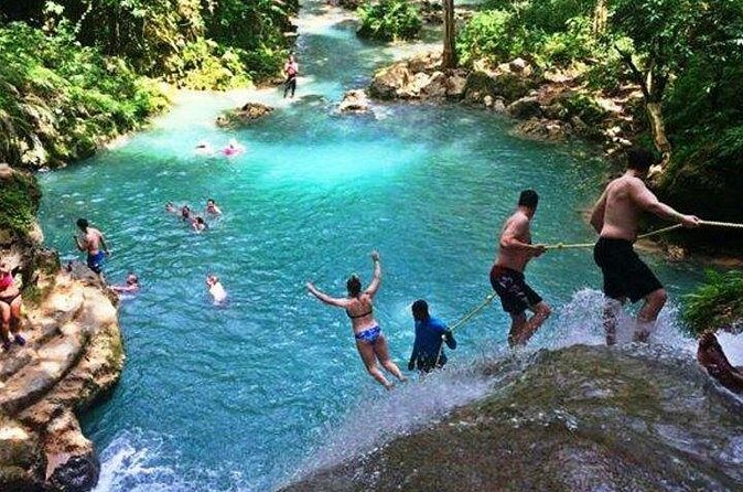 Dunn's River Falls and Blue Hole Private Tour from Ocho Rios - Stop 1: Dunn’s River Falls Entrance, 600 Ft Climb, Terraced Views