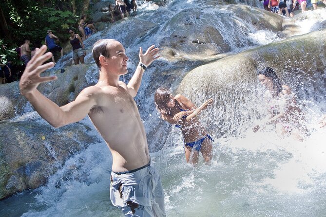 Dunn's River Falls and Ocho Rios Shopping Tour from Runaway Bay - Scotchies Jerk Lunch, A Food Stop Worth Planning Around