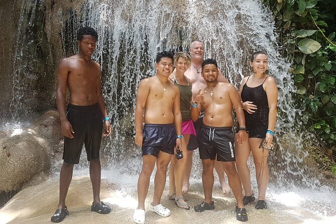 Dunn's River Falls And Shopping Tour From Ocho Rios - Dunn’s River Falls in a 3-hour shore plan