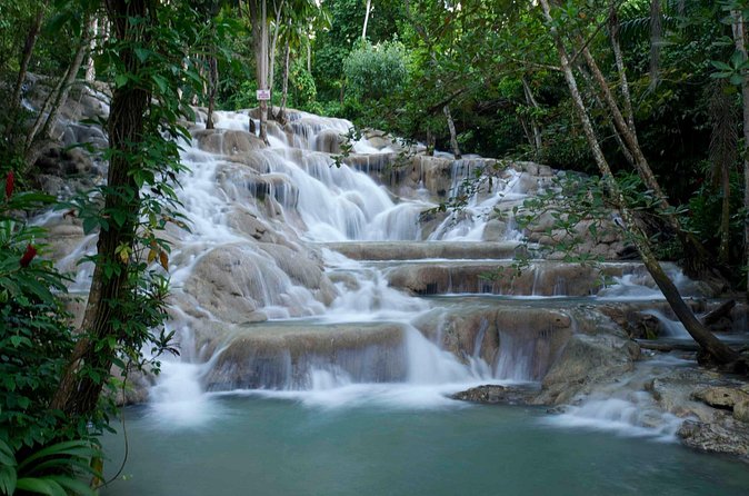 Dunn's River Falls And Shopping Tour From Ocho Rios - Taj Mahal Shopping Center: what you can realistically do in an hour