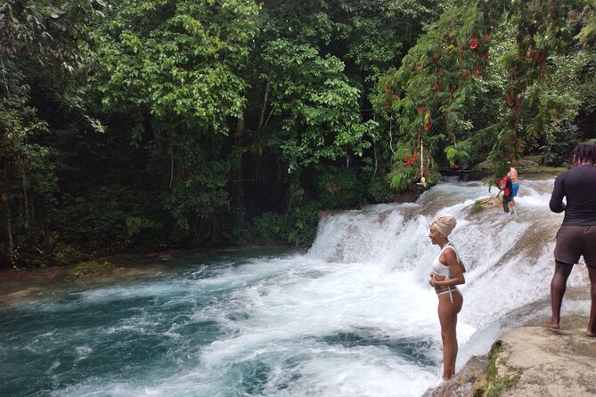 Dunn's River Falls & Blue Hole from Montego Bay or Falmouth - Guides and real care: what Mama Georgia and Das bring to the experience