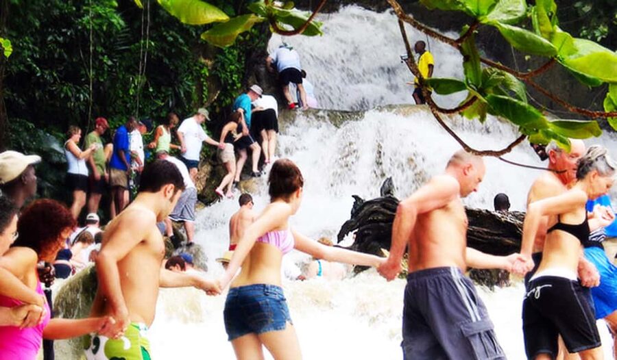 Dunn's River Falls Day Tour - Getting to Dunn’s River Falls with Private, Air-Conditioned Comfort