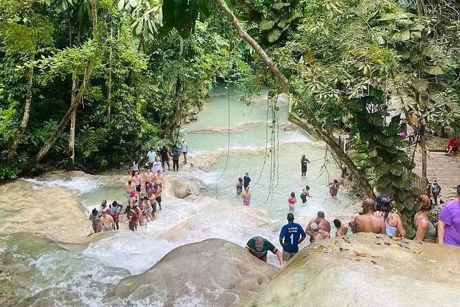 Dunn's River Falls Half Day Tour From Montego Bay - The Rio Bueno photo stop: a 4-minute breather