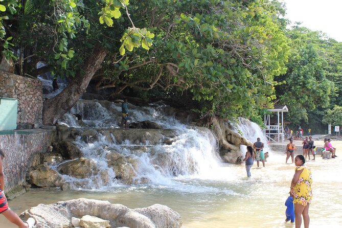 Dunn's River Falls Jamaica/Montego Bay/Falmouth - What You’ll Appreciate About the Local Service