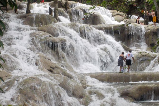 Dunn's river falls, shopping and lunch - Pickup, timing, and how guides keep the day smooth