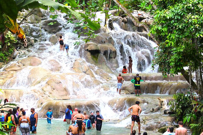 Dunn's River Park & Blue Hole Waterfall Combo from Montego Bay - The drive from Montego Bay to Ocho Rios, and why timing feels tight