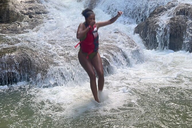 Dunns River Falls and Shopping Tour in Ocho Rios - Scottie’s Lunch in the Ocho Rios Flow