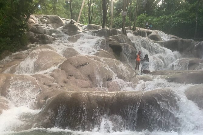 Dunns River Falls and Shopping Tour in Ocho Rios - Pickup, Mobile Ticket, and How the Day Flows