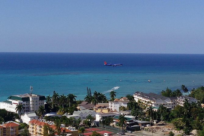 EXCLUSIVE AIRPORT / CRUISE PORT TRANSFER 1-4 Pax - Key highlights at a glance