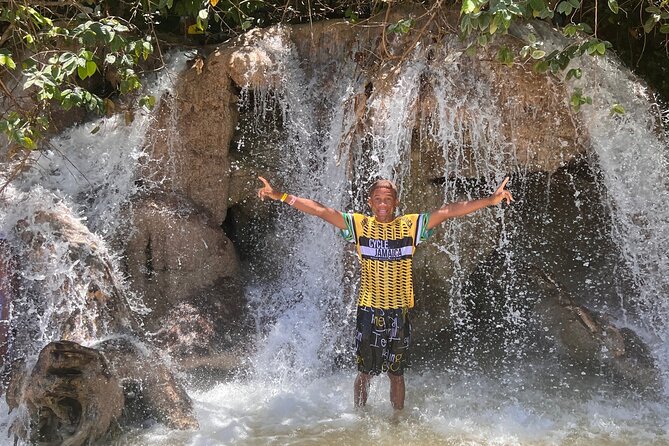 Exhilarating Dunn's River Falls Guided Tour from Ocho Rios hotels - Cooling Off at the Lagoon Stop, and When to Take It