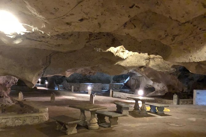Explore Montego Bay Jamaica Private Tour to Green Gratto Cave - Columbus Park: a short stop that helps tie the drive together