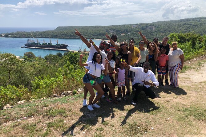 Explore Montego Bay Jamaica Tour to Dunns River Falls - What’s included versus what you’ll pay extra