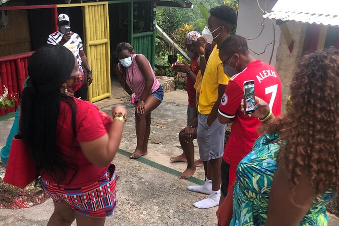 Explore Montego Bay to Bob Marley Mausoleum Nine Miles& Blue Hole - Duration, Pacing, and How to Make the Day Feel Good